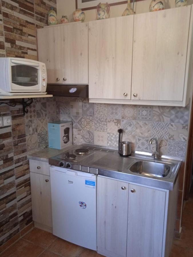 Modern 1-Bedroom With Bbq & Roof Garden Near Beach Stalos Exterior photo