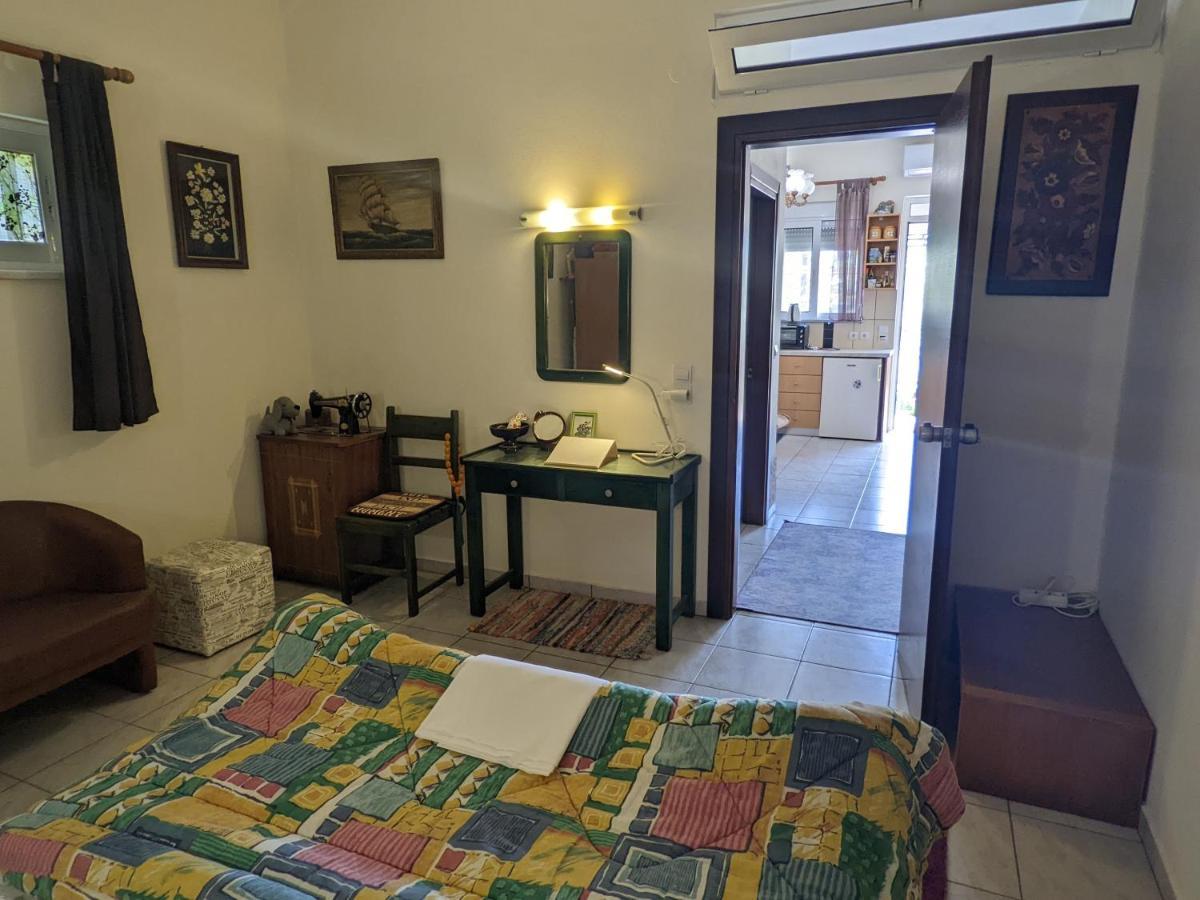 Modern 1-Bedroom With Bbq & Roof Garden Near Beach Stalos Exterior photo